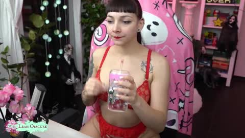 Leah online show from October 2025 08:31:01 PM