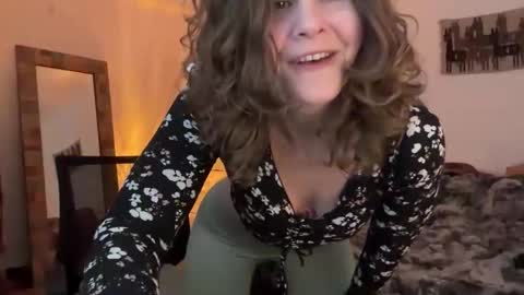 Leah Sparkles online show from October 2025 08:11:02 PM