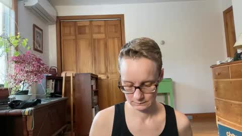 Lee online show from February 2025 03:43:01 PM