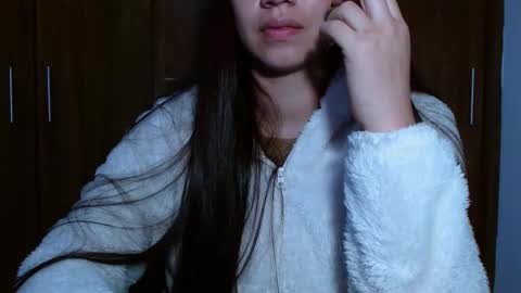 Snapshot of leanaalhub chatting on March 2025 08:10:02 AM leanaalhub online show from March 2025 08:10:02 AM