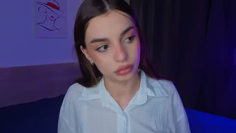 Sophie online show from June 2026 07:16:01 PM