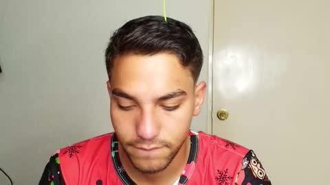 Leandro online show from December 2024 10:39:01 PM