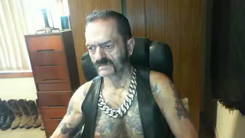 leathergreaser online show from February 2025 09:46:01 PM