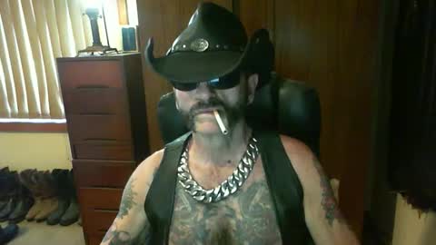 leathergreaser online show from October 2025 02:01:02 AM
