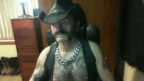 leathergreaser online show from January 2026 09:07:02 PM