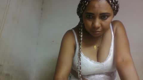 leatiana online show from February 2026 06:56:02 PM