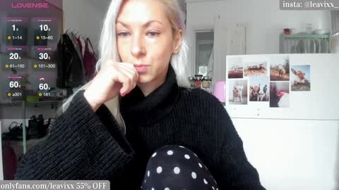 Snapshot of leavixx chatting on December 2024 11:07:01 AM LeaVixx online show from December 2024 11:07:01 AM