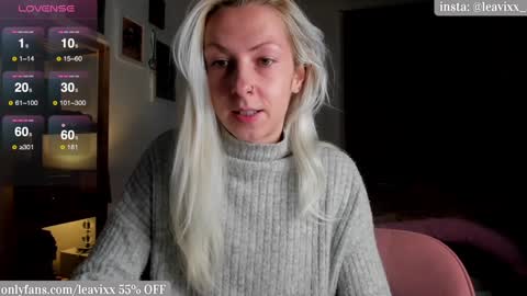 Snapshot of leavixx chatting on December 2024 05:53:02 PM LeaVixx online show from December 2024 05:53:02 PM