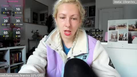 Snapshot of leavixx chatting on March 2025 05:13:01 PM LeaVixx online show from March 2025 05:13:01 PM