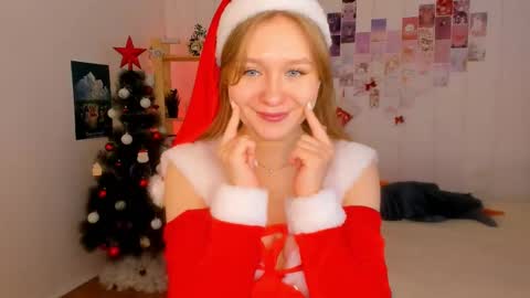 Snapshot of leazy_peasy chatting on December 2024 07:24:02 AM Ellie online show from December 2024 07:24:02 AM