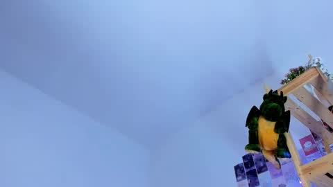 Snapshot of leazy_peasy chatting on October 2025 06:54:01 AM Ellie online show from October 2025 06:54:01 AM