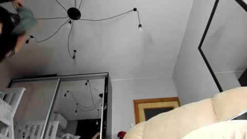 Anna  online show from February 2026 07:42:02 PM