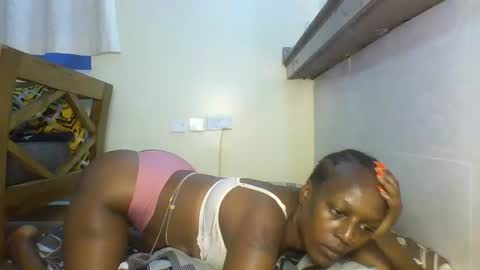 Lee cammie online show from October 2025 01:46:02 PM