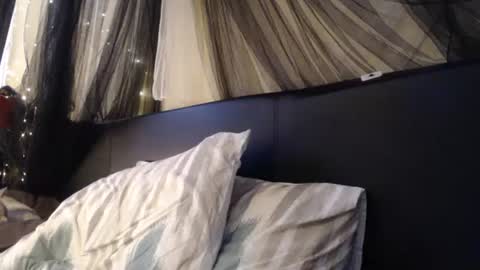 Snapshot of leelou_dallas chatting on February 2025 09:49:01 PM Leelou online show from February 2025 09:49:01 PM