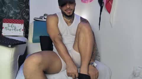 leenar_key online show from February 2025 03:15:02 PM