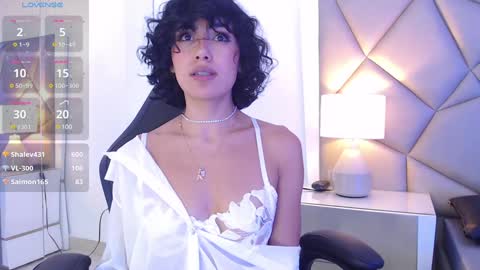 Snapshot of leethompson_ chatting on January 2025 06:01:02 PM Leet online show from January 2025 06:01:02 PM