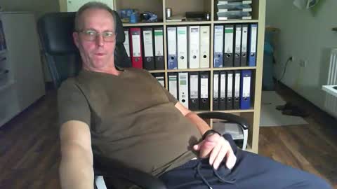 Dave online show from October 2025 04:41:02 PM
