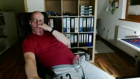Snapshot of lefti27 chatting on April 2026 10:11:02 PM Dave online show from April 2026 10:11:02 PM