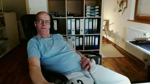Snapshot of lefti27 chatting on April 2026 10:58:01 PM Dave online show from April 2026 10:58:01 PM