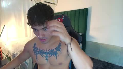 Snapshot of lei_77 chatting on November 2025 08:10:01 PM Lei online show from November 2025 08:10:01 PM