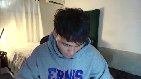 Snapshot of lei_77 chatting on November 2025 08:11:01 PM Lei online show from November 2025 08:11:01 PM