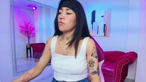 Snapshot of leia_queens chatting on January 2025 02:13:01 PM Leia. online show from January 2025 02:13:01 PM