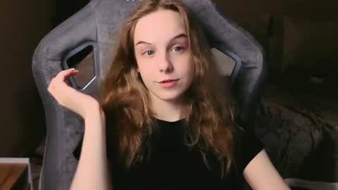 Snapshot of leiamurphy chatting on June 2026 04:22:02 PM Leia online show from June 2026 04:22:02 PM