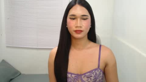 Snapshot of leighs_celine chatting on April 2026 07:58:02 PM leighs_celine online show from April 2026 07:58:02 PM