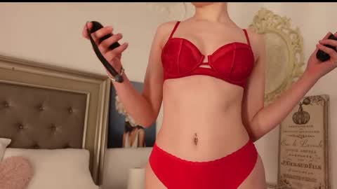 Snapshot of leilabie chatting on May 2026 04:21:02 AM Leila online show from May 2026 04:21:02 AM