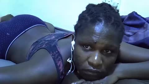 leilacuty13 online show from October 2025 05:10:02 PM