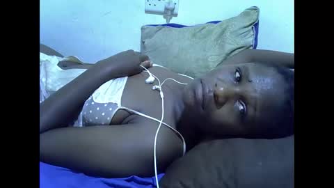 leilacuty13 online show from October 2025 10:22:02 PM