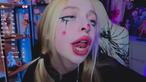 Snapshot of leiladwight chatting on November 2025 05:15:02 PM Leila online show from November 2025 05:15:02 PM