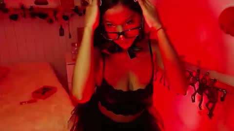 leilaebony_ online show from October 2025 02:07:02 PM