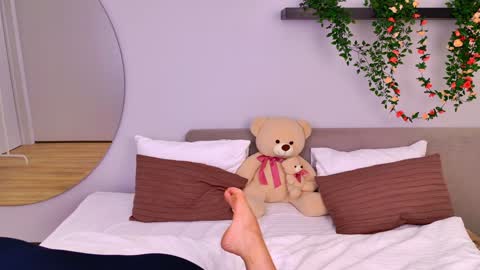 LeilaLawson online show from February 2025 11:12:02 AM