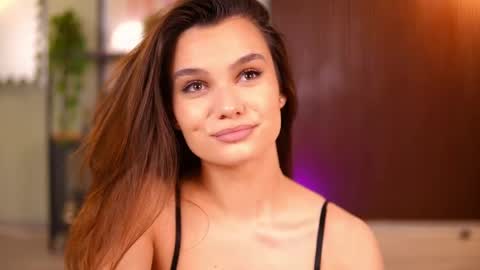 Lena Laurent online show from April 2026 09:12:01 AM