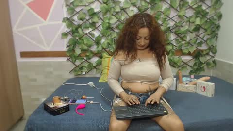 lena_lawson online show from February 2025 05:09:02 AM