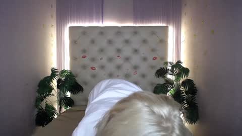 Lena online show from December 2024 03:55:01 PM