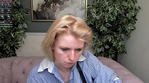 Lena online show from December 2024 02:22:01 PM