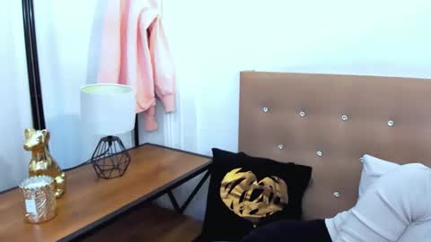 lena_sexi online show from October 2025 06:40:01 PM
