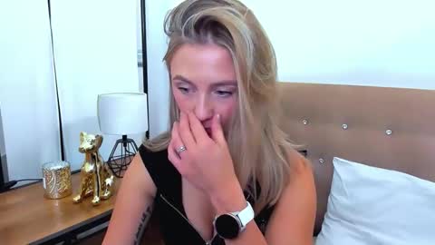 lena_sexi online show from October 2025 06:36:02 AM