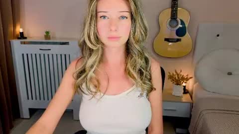 Snapshot of lenamuti chatting on June 2026 11:54:01 AM Lena online show from June 2026 11:54:01 AM