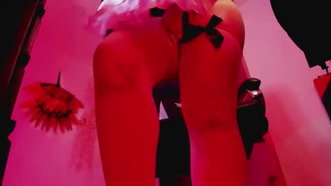 Lenna Kang online show from March 2026 10:02:01 PM