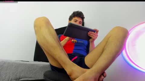 leo183877 online show from March 2026 01:40:02 PM