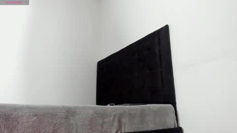 leo183877 online show from March 2026 04:27:01 AM