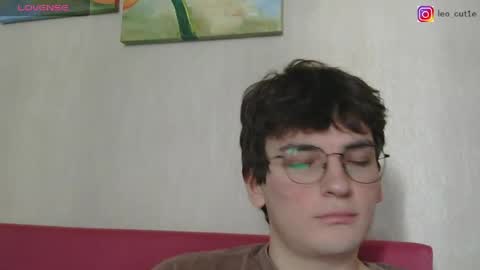Snapshot of leo_cutie chatting on May 2026 06:32:03 AM leo_cutie online show from May 2026 06:32:03 AM