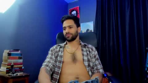 Leo  Diaz online show from January 2025 06:35:02 PM