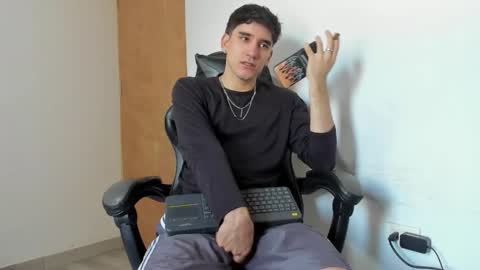 Leo Jones online show from November 2025 02:50:01 PM