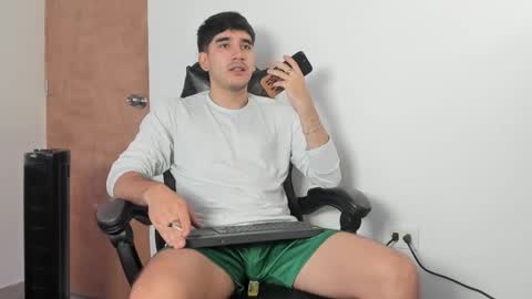 Leo Jones online show from December 2025 04:26:01 PM