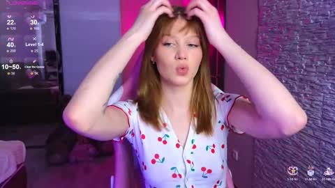 Snapshot of leo_kitty__ chatting on November 2025 09:42:01 AM Eva online show from November 2025 09:42:01 AM