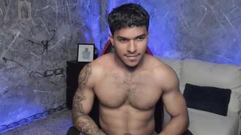 Leo independent model online show from September 2025 01:33:01 AM